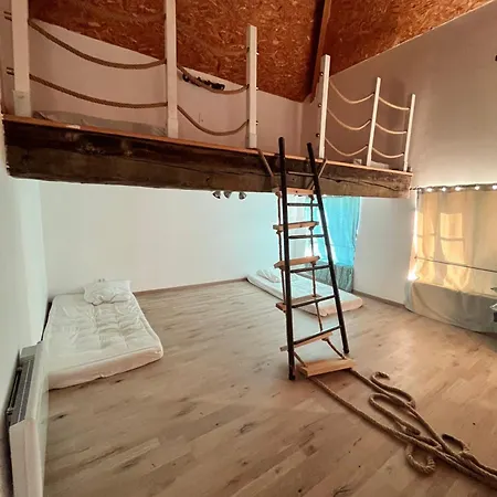 Maison De Famille Dans La Citadelle Montmedy