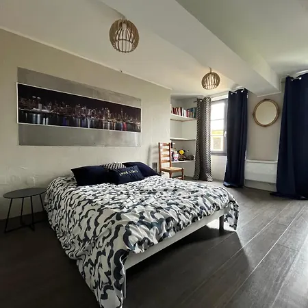 Holiday home Maison De Famille Dans La Citadelle Montmedy